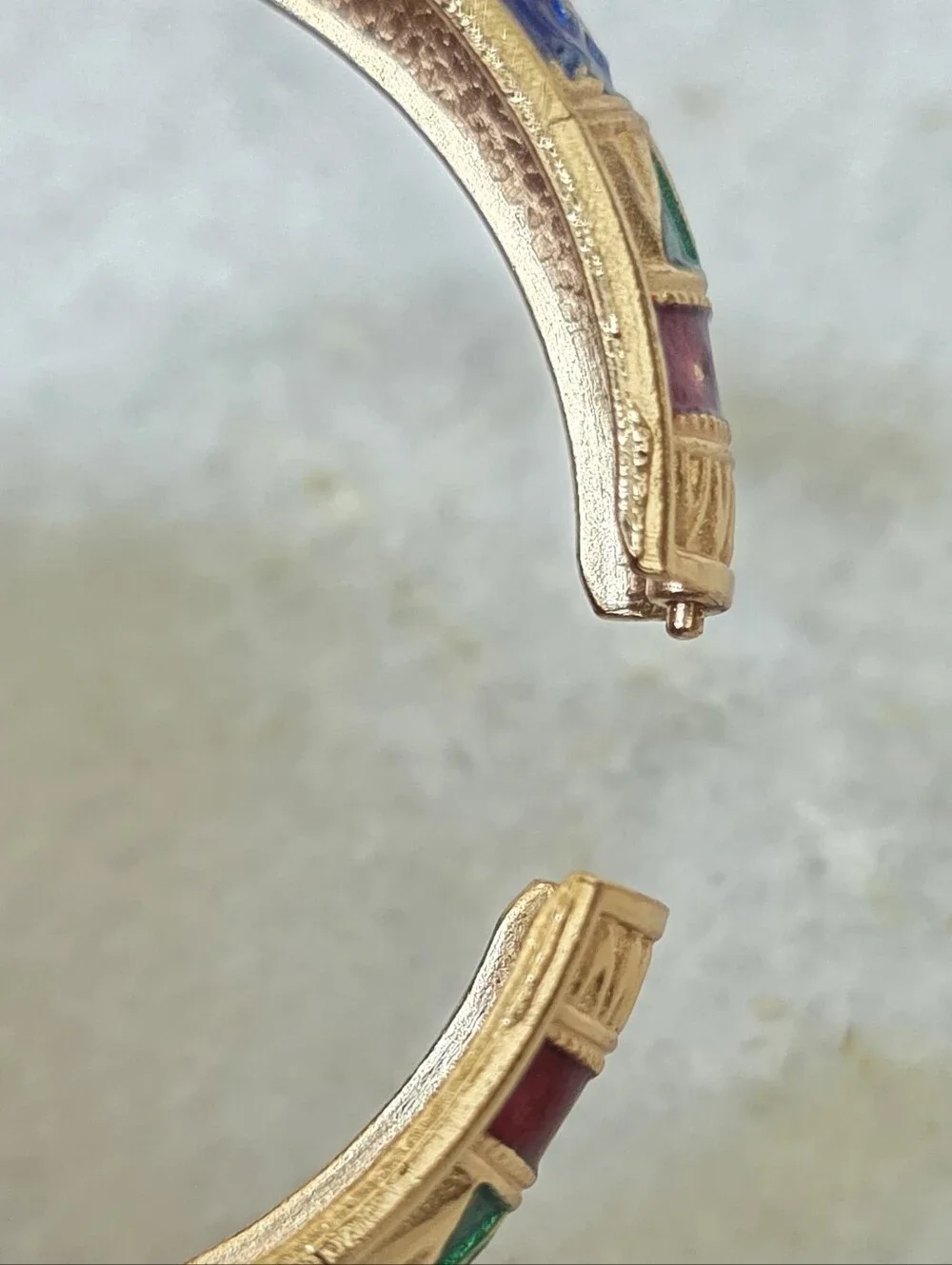 Jiu Long Xing Vintage Multicolor Enamel Cloisonne Hinged Bangle Bracelet Gold Bo